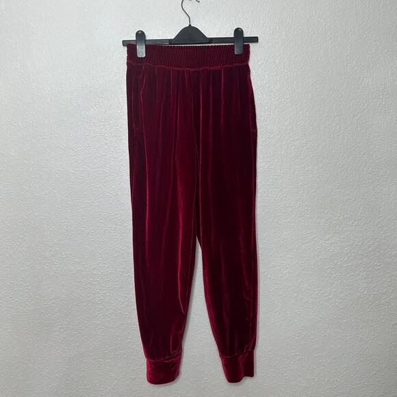 Womans Velvet Fabletics Joggers - Picture 1 of 5